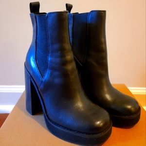 Steve Madden Triple Black Leather Chelsea Boots